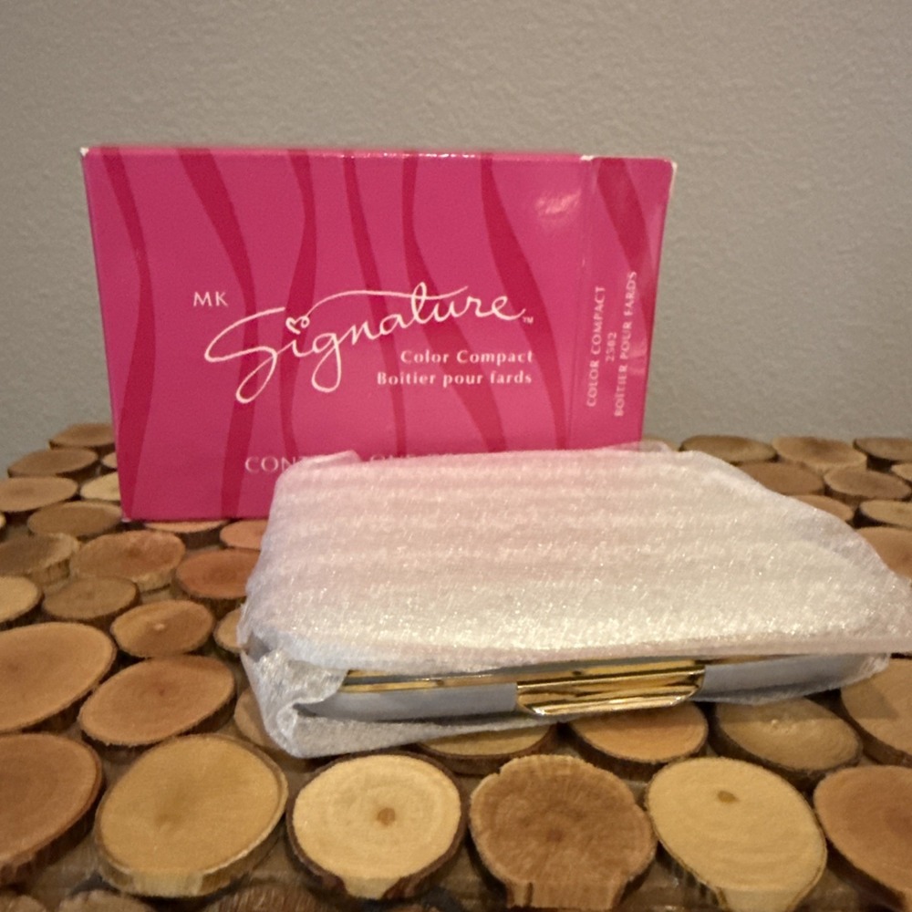 Mary Kay Signature Mirror Makeup Color Compact -‎ #2502 - NEW IN BOX Unfilled